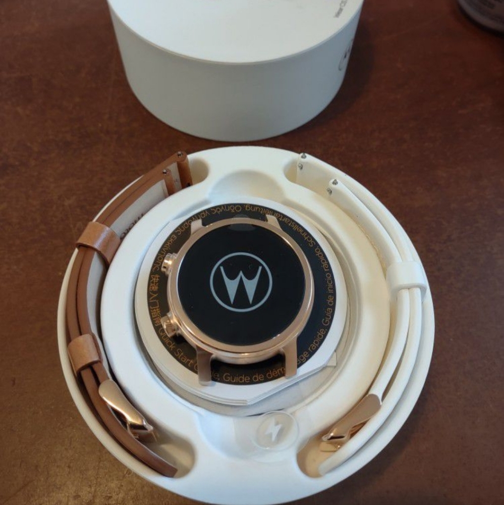 Moto watch 360